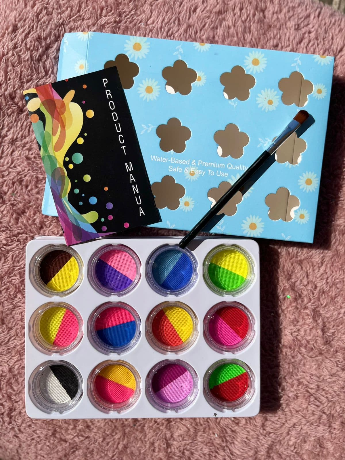 Paleta 24 sombras acuarelables + aplicador