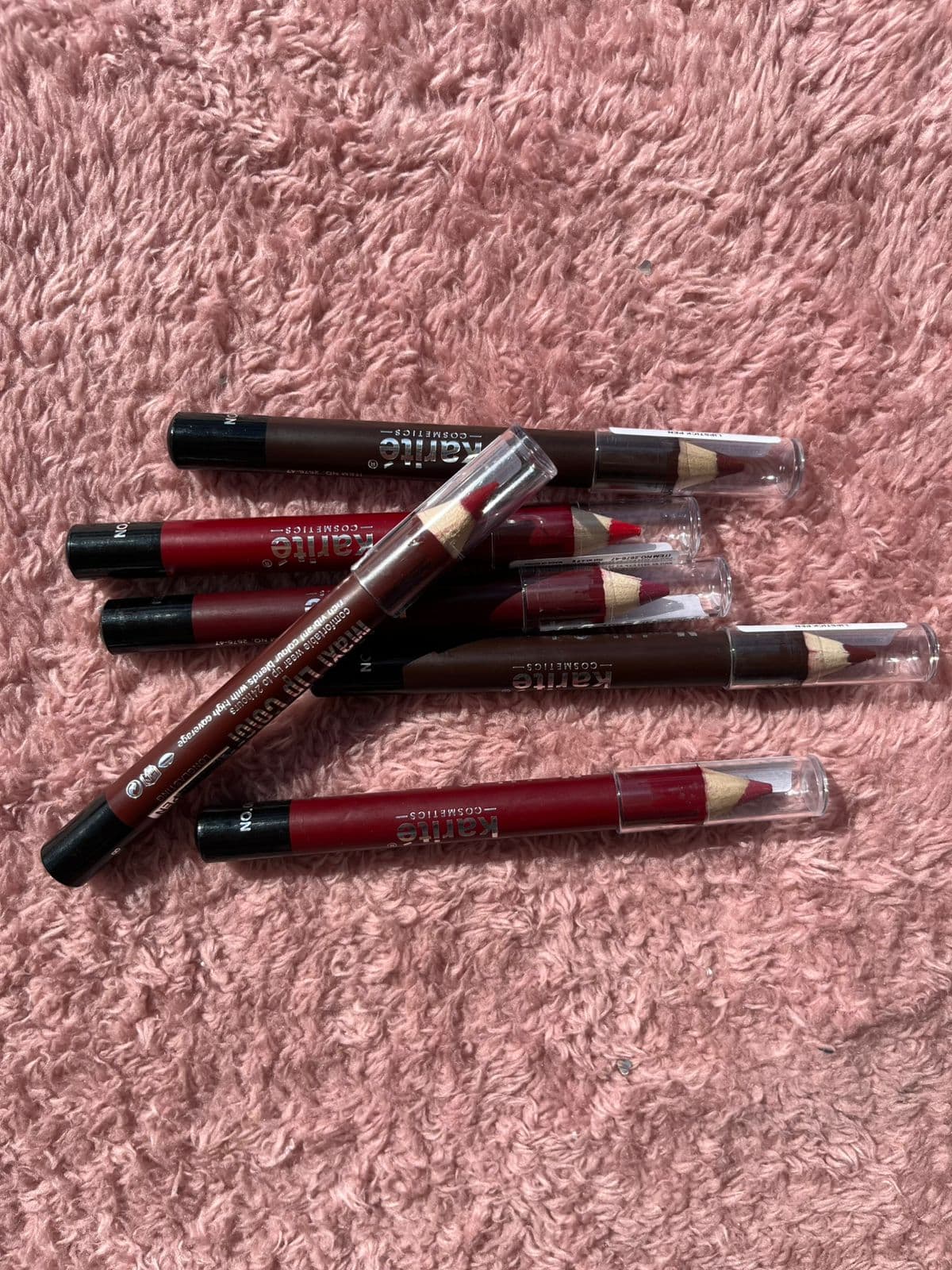 Lapiz delineador labial 🖤Karité🖤
